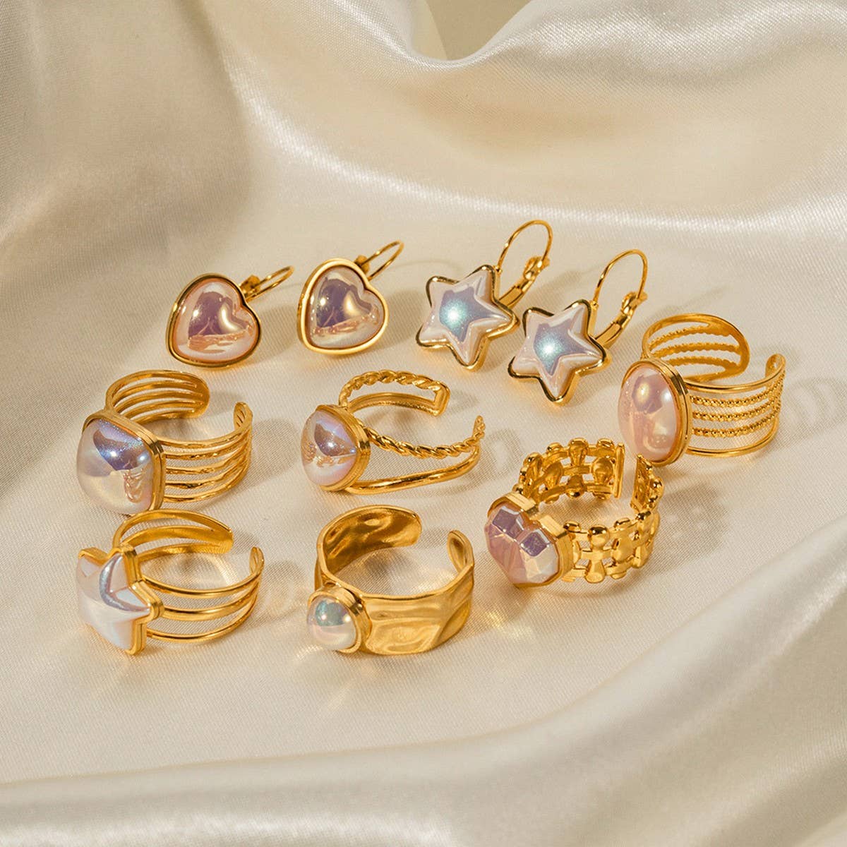 GOLD-PLATED RING WITH COLORED NATURAL STONES