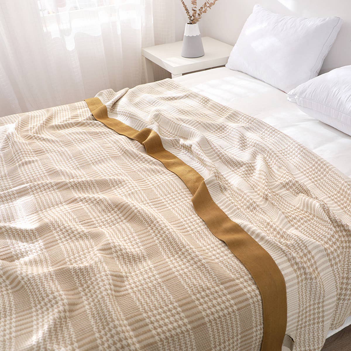 STRIPED AIR CONDITIONING BLANKET_CWMM1616