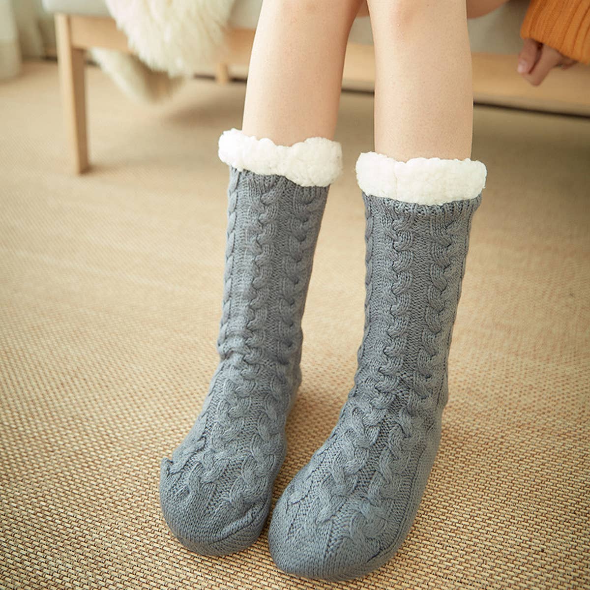 THICKENED TWISTED STRIPED PLUSH INDOOR SLIPPERS