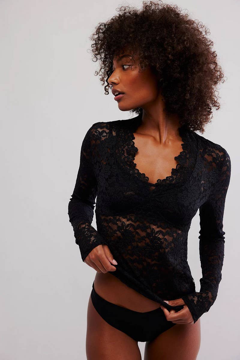 CWTBLL3143_V-NECK HOLLOW LACE LONG-SLEEVED TOP SHIRT