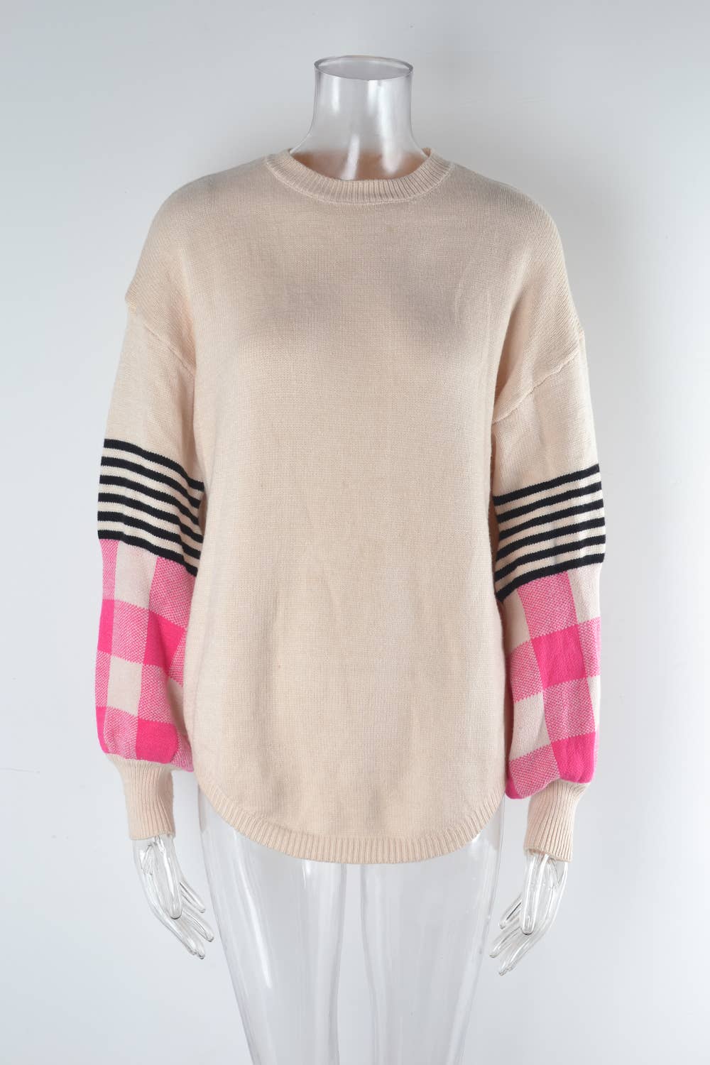 CREW NECK PLATE-SIZE SWEATER AND SMALL SHIRT