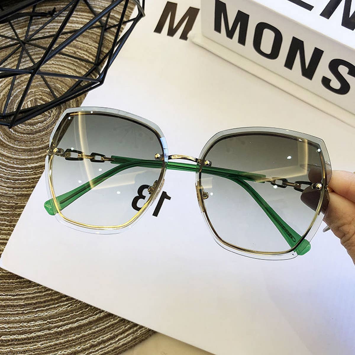 WOMEN RETRO RIMLESS CRYSTAL SUNGLASSES