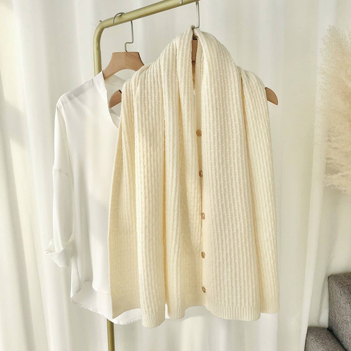 NEW KNITTED CAPE BUCKLE SHAWL
