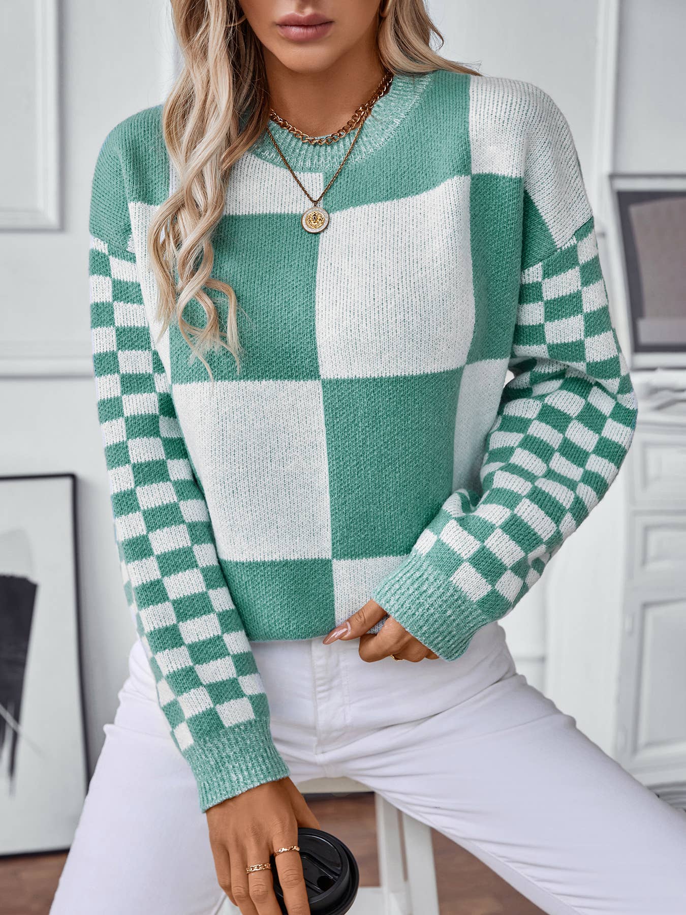 CONTRASTING CHECKED PULLOVER KNIT SWEATER