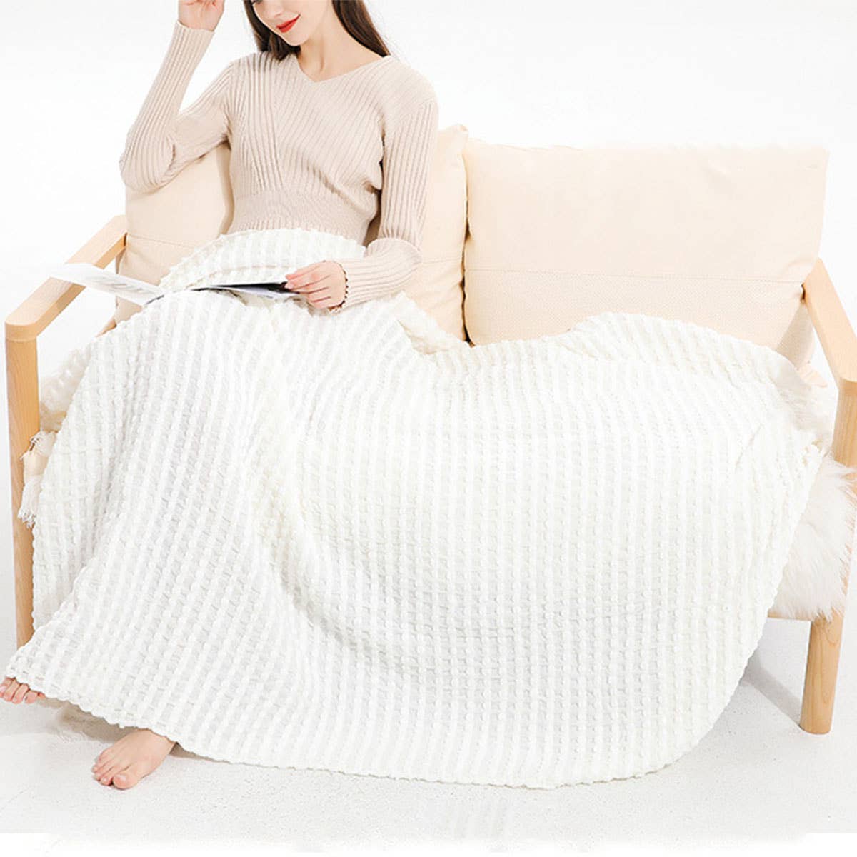 LIGHTWEIGHT COZY BRAIDED STRIPED THROW