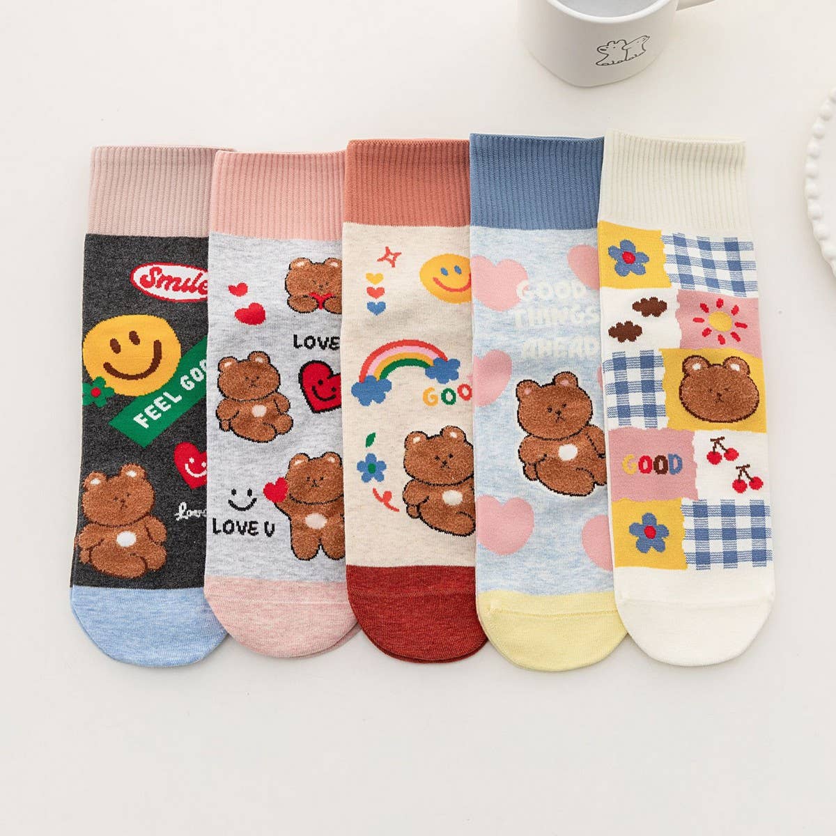 CARTOON BEAR CHECKERBOARD MIDDLE TUBE SOCKS_CWMS1389