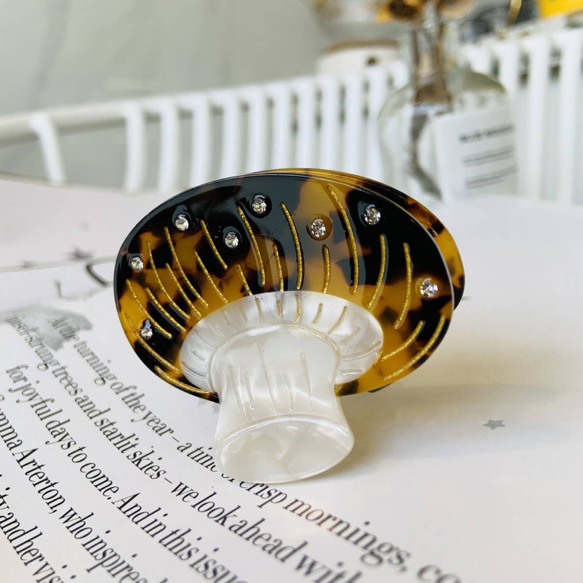 CWAHA1543_FUNNY VEGETABLE HAIR CLAW CLIP