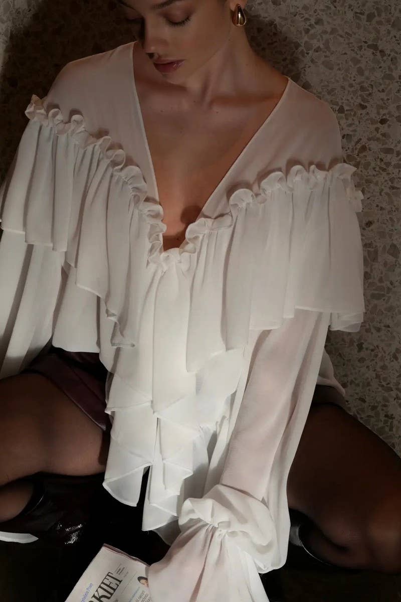 CWTTL2043_FRENCH RUFFLED LOOSE V-NECK SOLID COLOR NICHE TOP