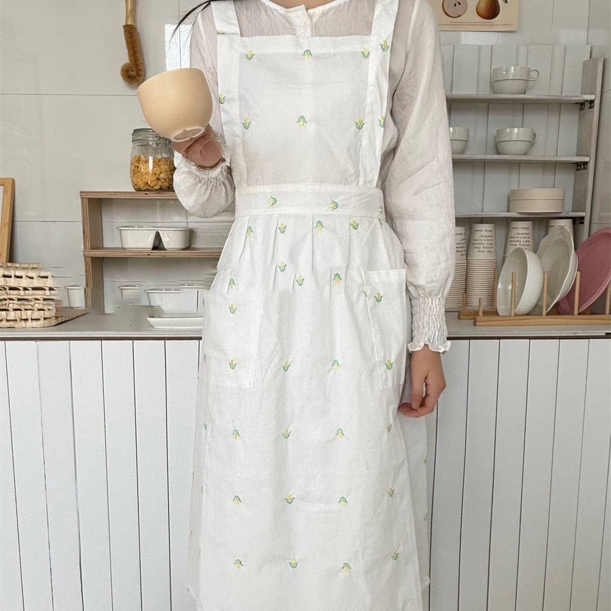 EMBROIDERED EXQUISITE TULIP APRON LOLITA APRON
