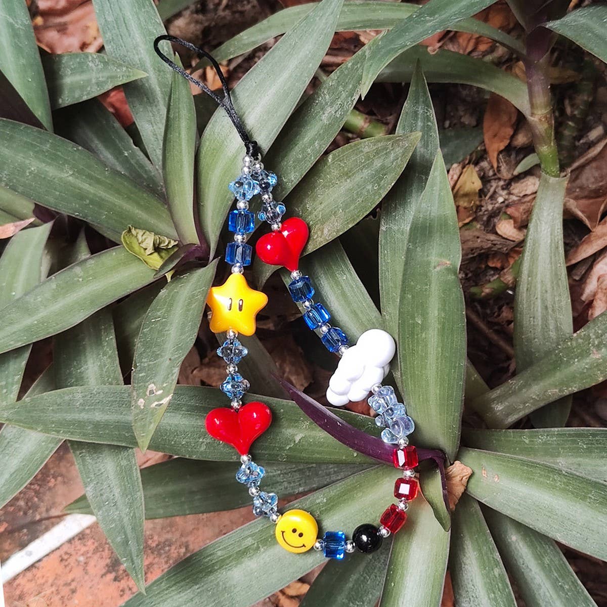 CWMM8708_SIMPLE HANDMADE BEADED HEART MOBILE PHONE STRAP