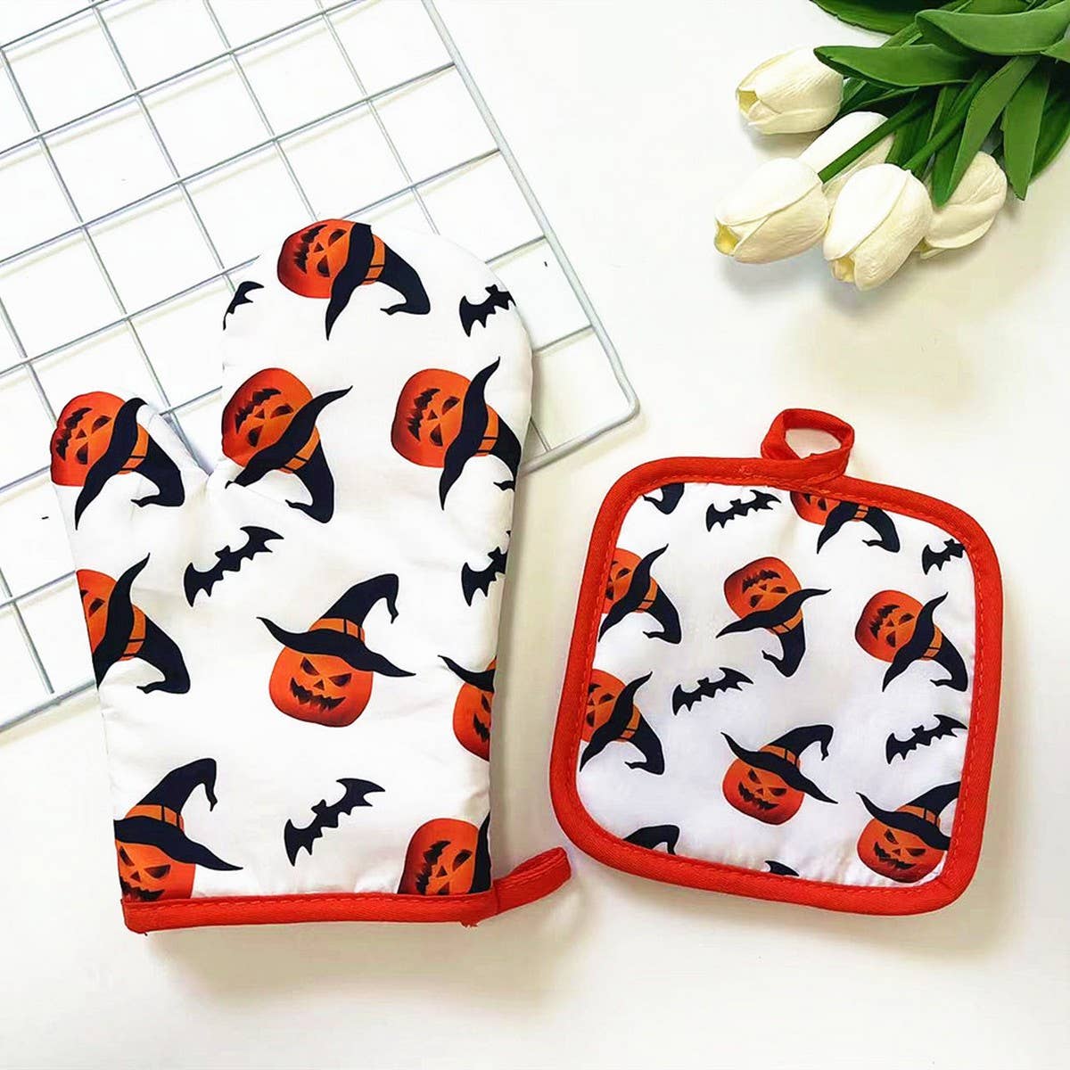 NEW HALLOWEEN CARTOON INSULATED GLOVES