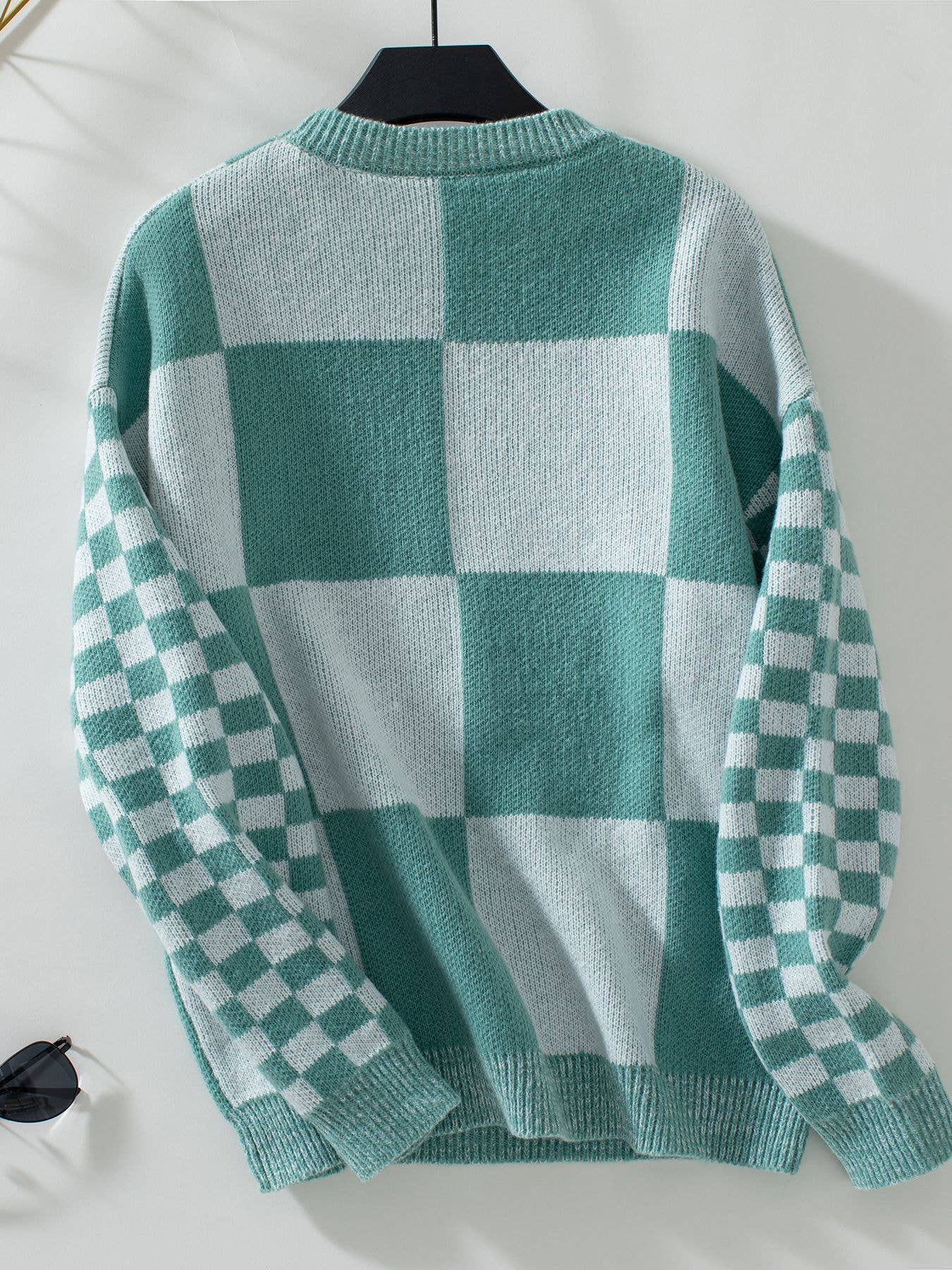 CONTRASTING CHECKED PULLOVER KNIT SWEATER