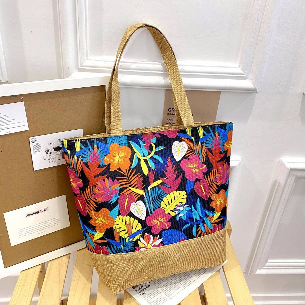 FASHIONABLE AND MINIMALIST CANVAS TOTE BAG_CWAB1671