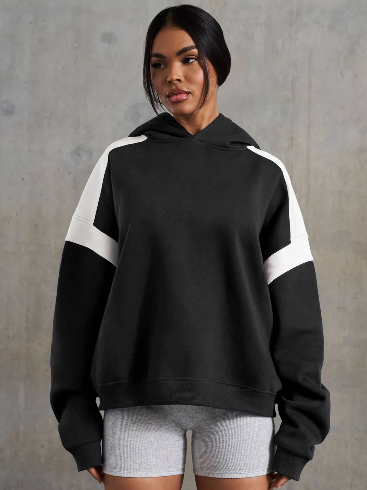 CONTRASTING OFF-SHOULDER BASEBALL HOODIE