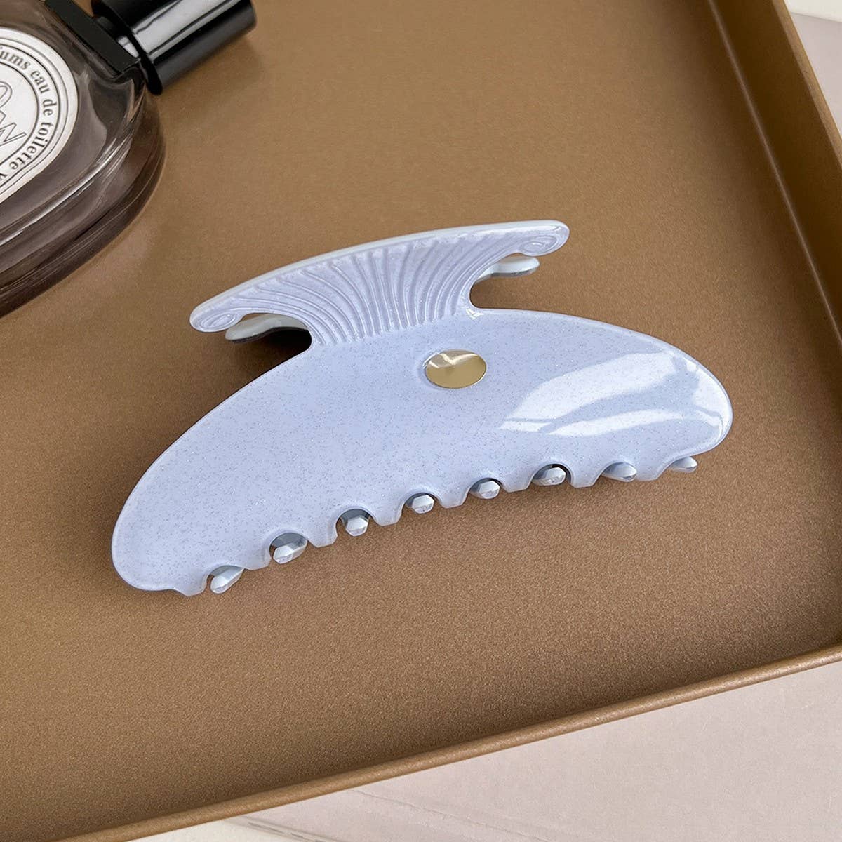 Mermaid Tail Claw Clip ? Elegant No-Crease Grip