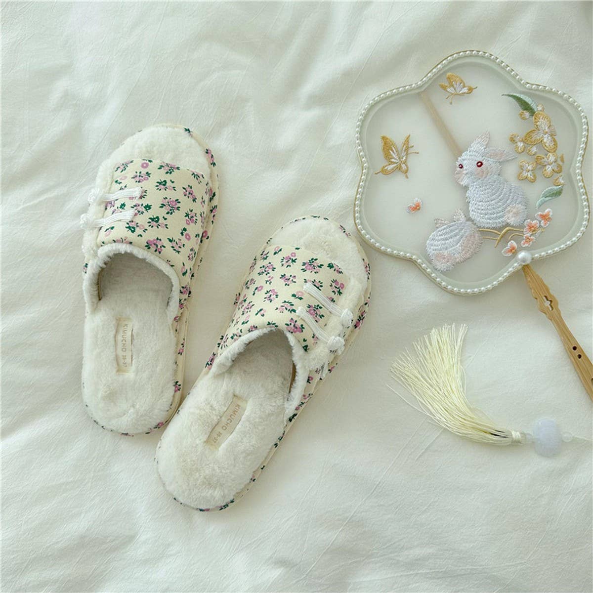 QIPAO BUTTONED WINTER OPEN-TOE HOME SLIPPERS_CWMM2988
