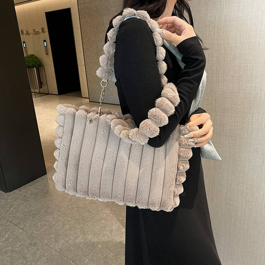 WINTER FASHIONABLE ALL-MATCH FUR BALL SHOULDER BAG_CWAB3986