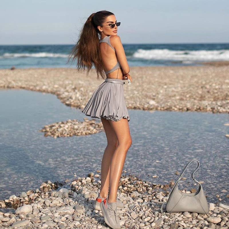 A casual short two-piece vest skirt set