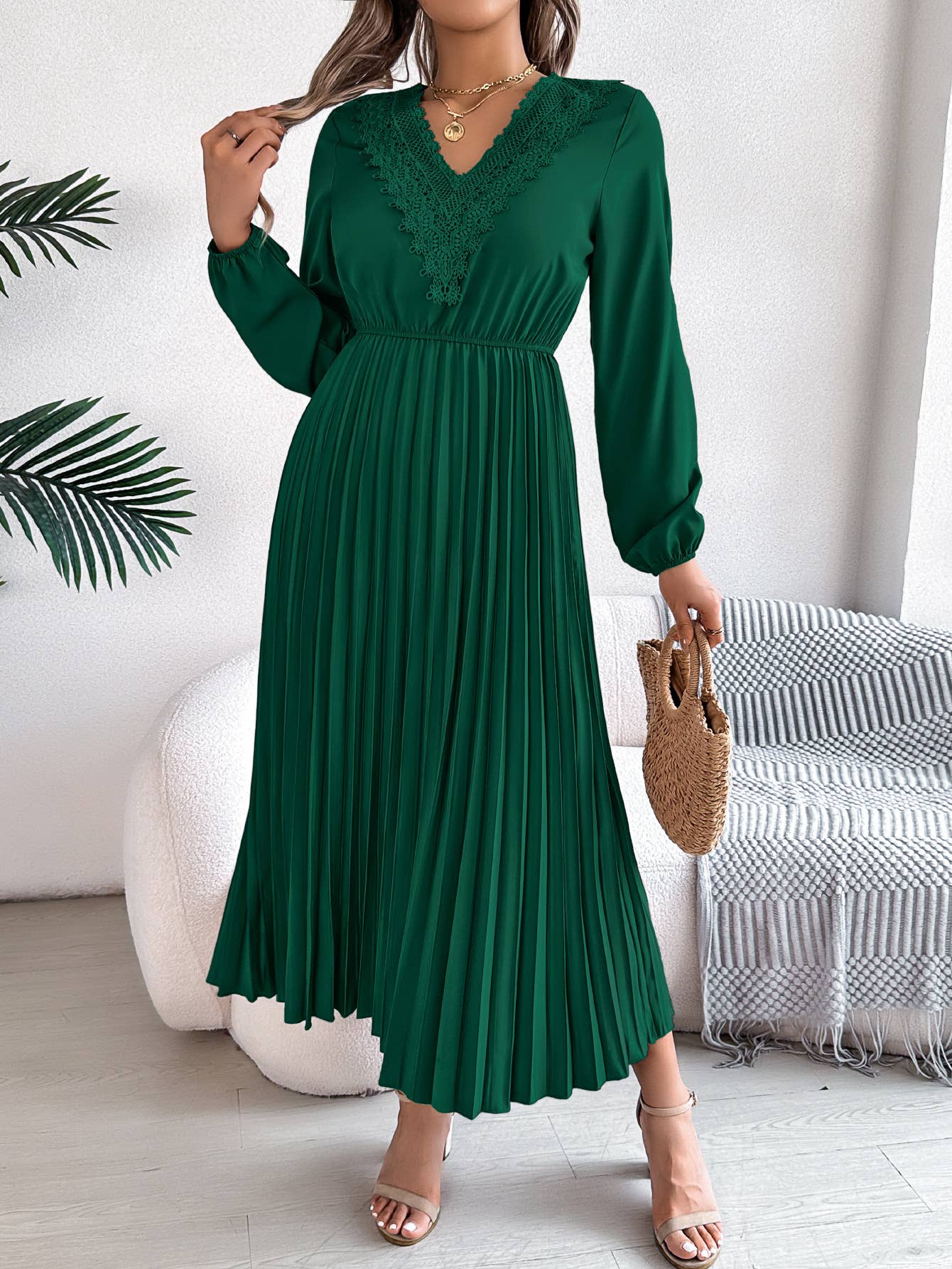 Elegant temperament V-neck waist pleated dress