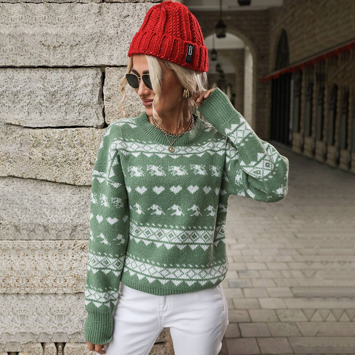 Crew-neck red knit Christmas snowflake sweater