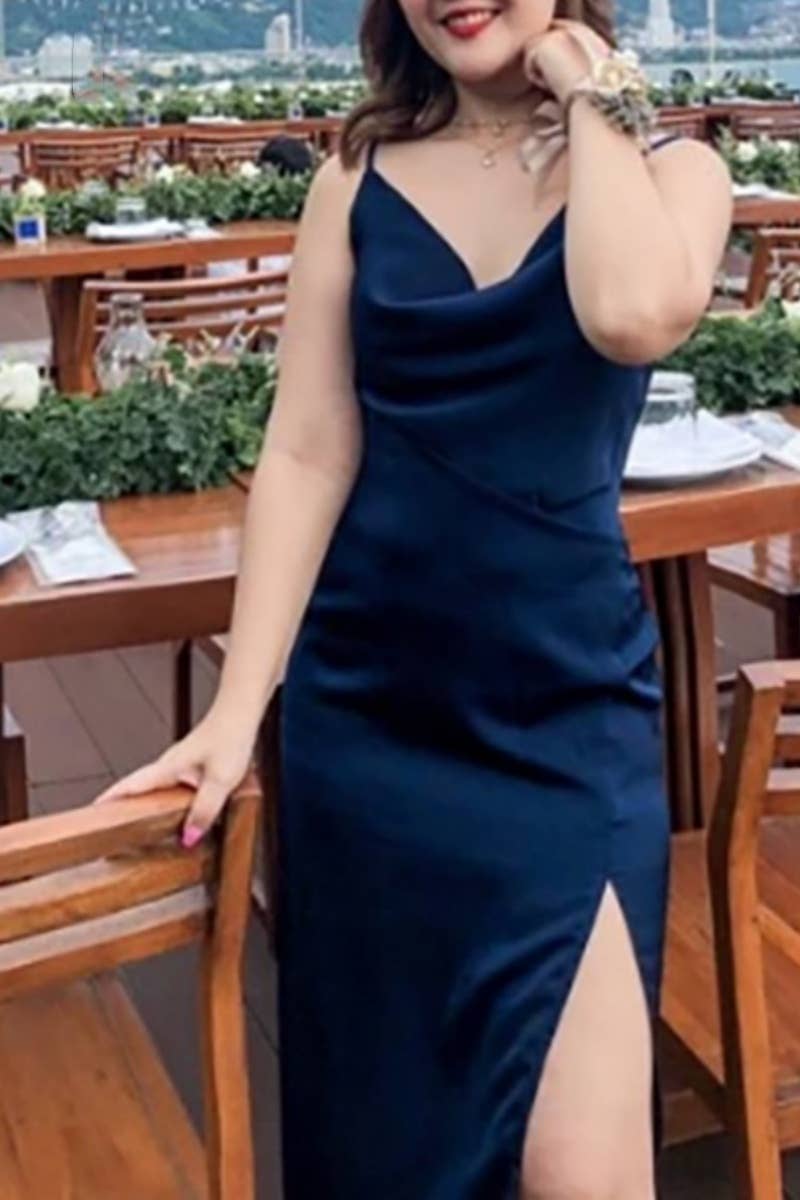 CWDHL0389_SLEEVELESS MID-LENGTH DRESS WITH SLIT AND HALTER