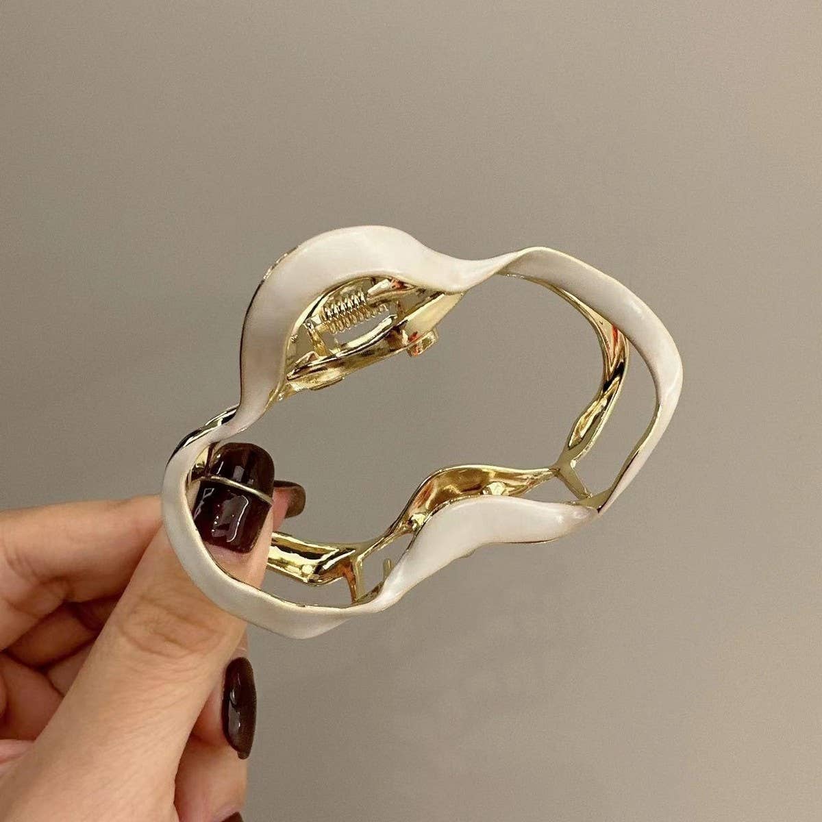 NICHE RETRO CLOUD SOLID COLOR HAIR CLIP_CWAHA1283