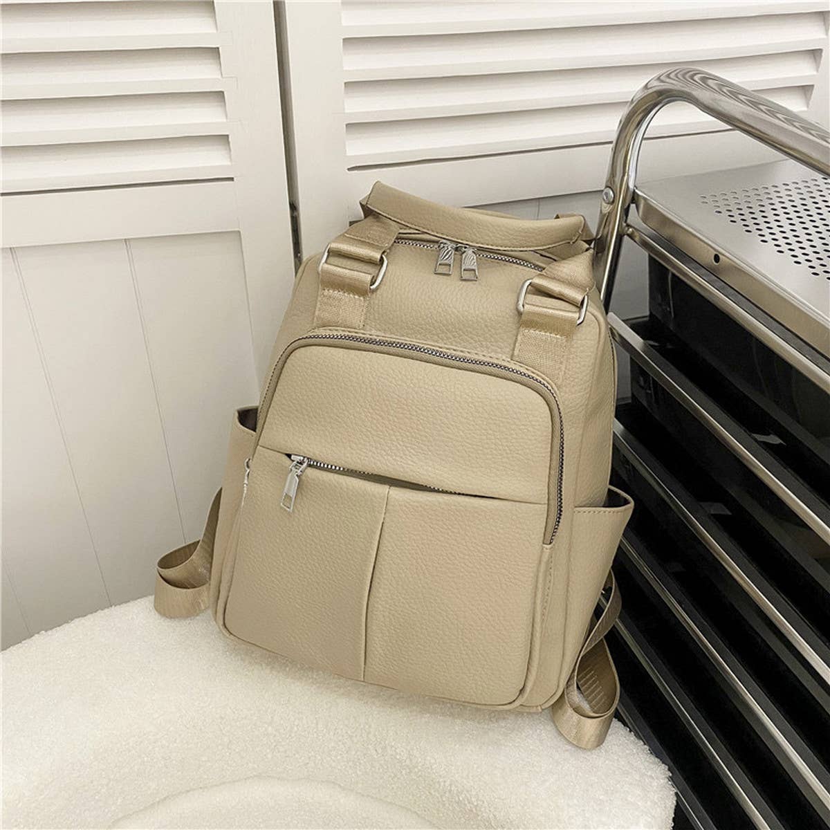 VERSATILE LEISURE TRAVEL BACKPACK_CWAB2894