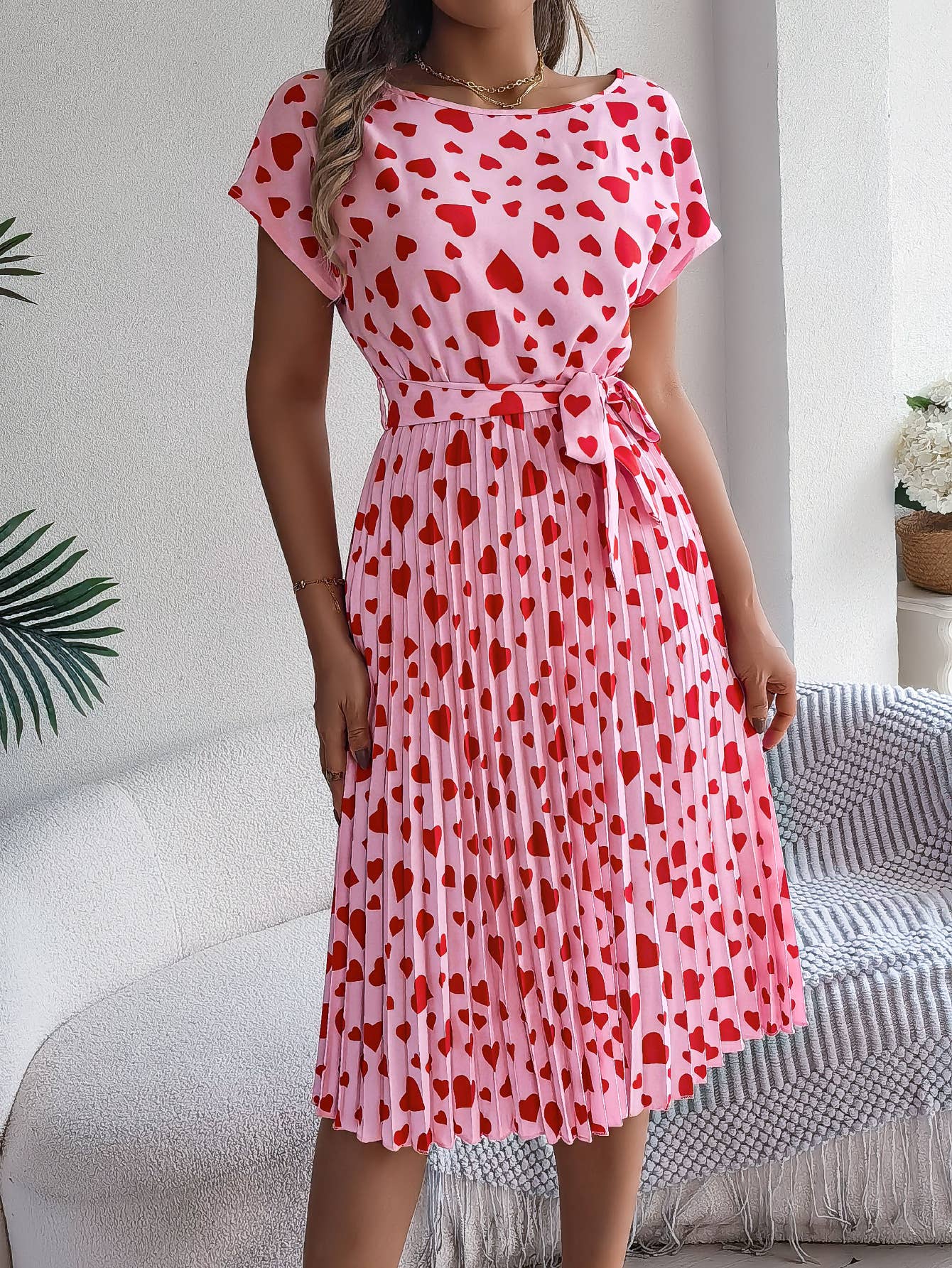 Casual love short sleeve waist pleated dress