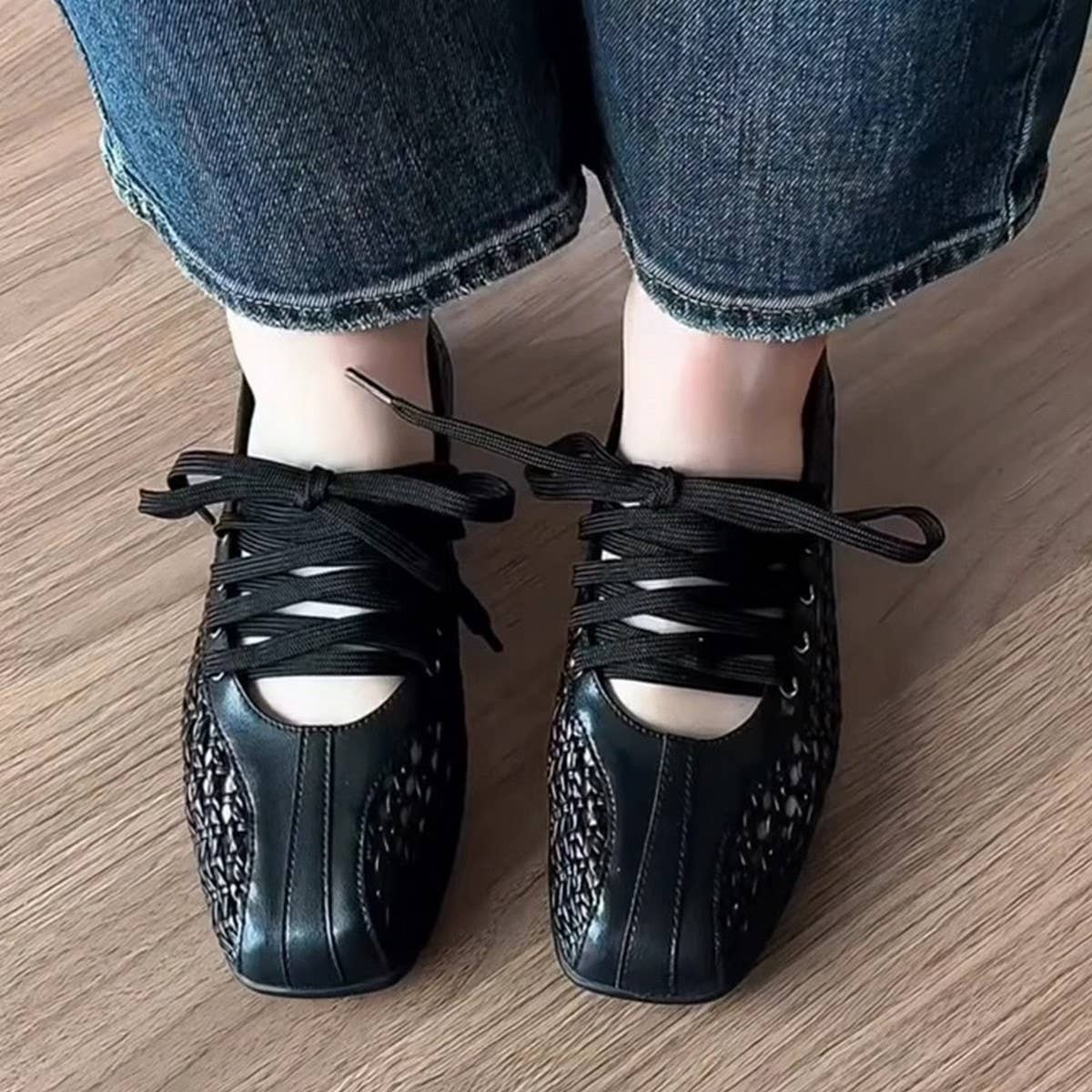 Soft Leather Retro Ballet Flats with Laces_CWSHF0154