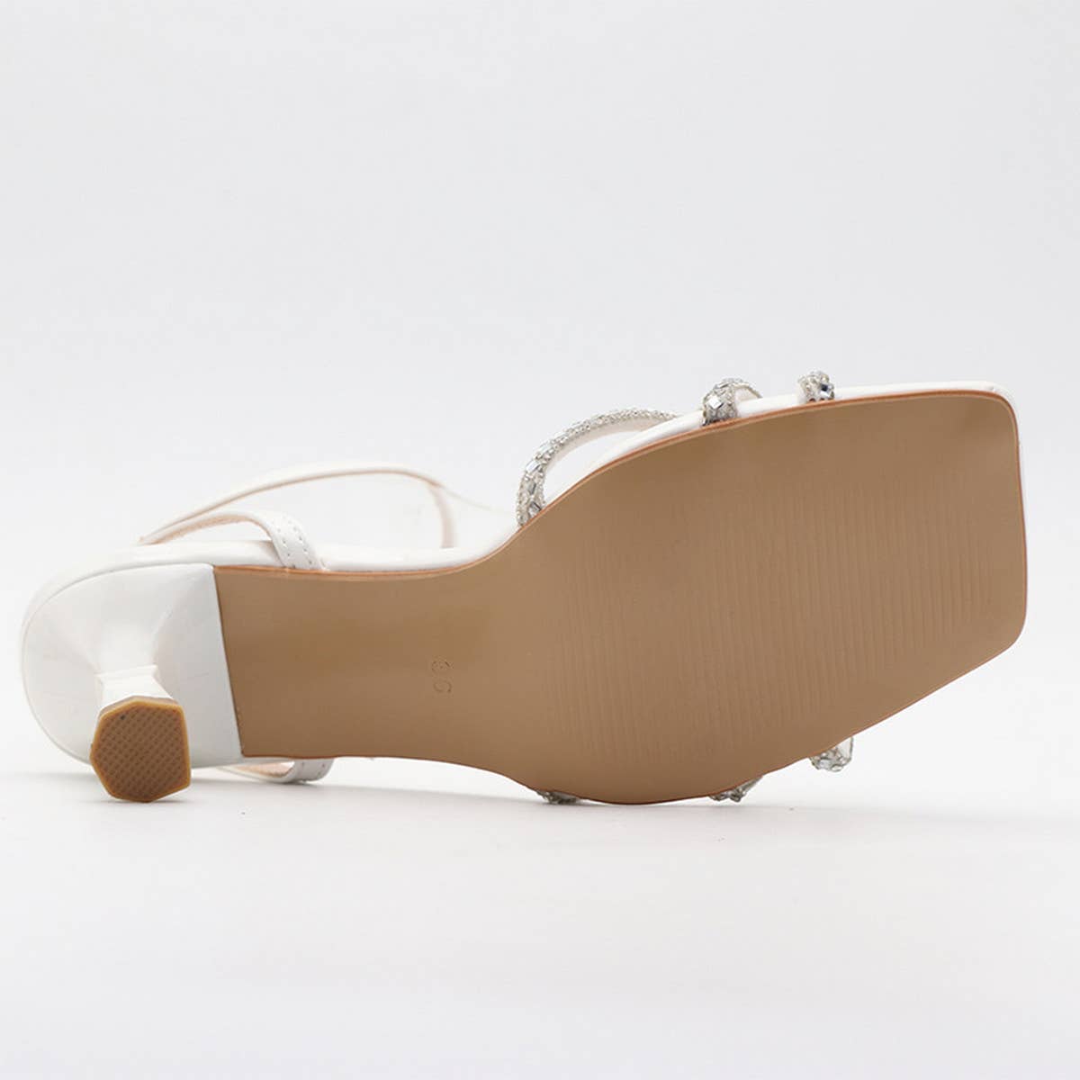 STYLISH AND COMFORTABLE OUTERWEAR HIGH HEELS_CWSHS0587
