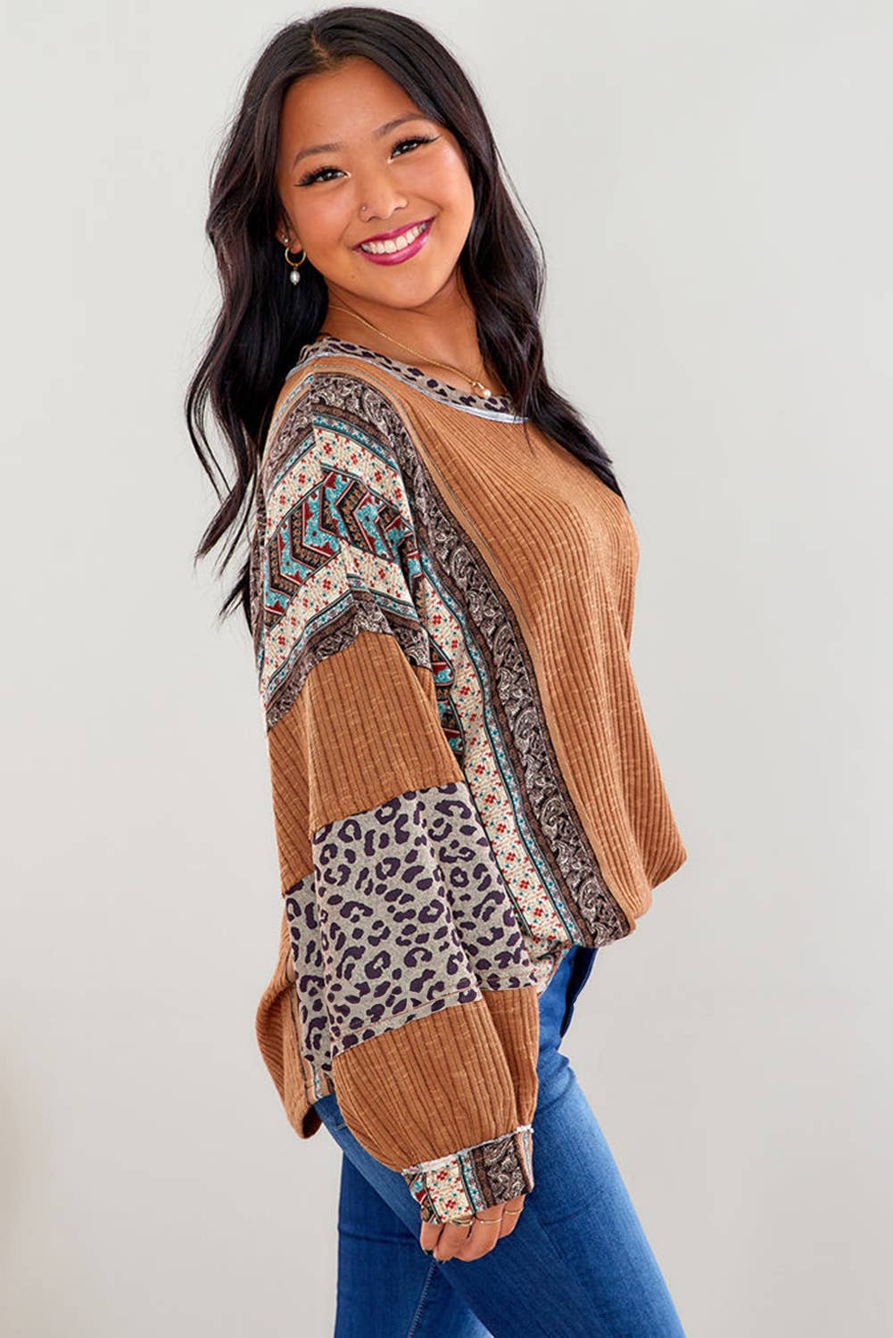 CONTRASTING COLOR STRIPED CREW-NECK BAGGY HOODIE