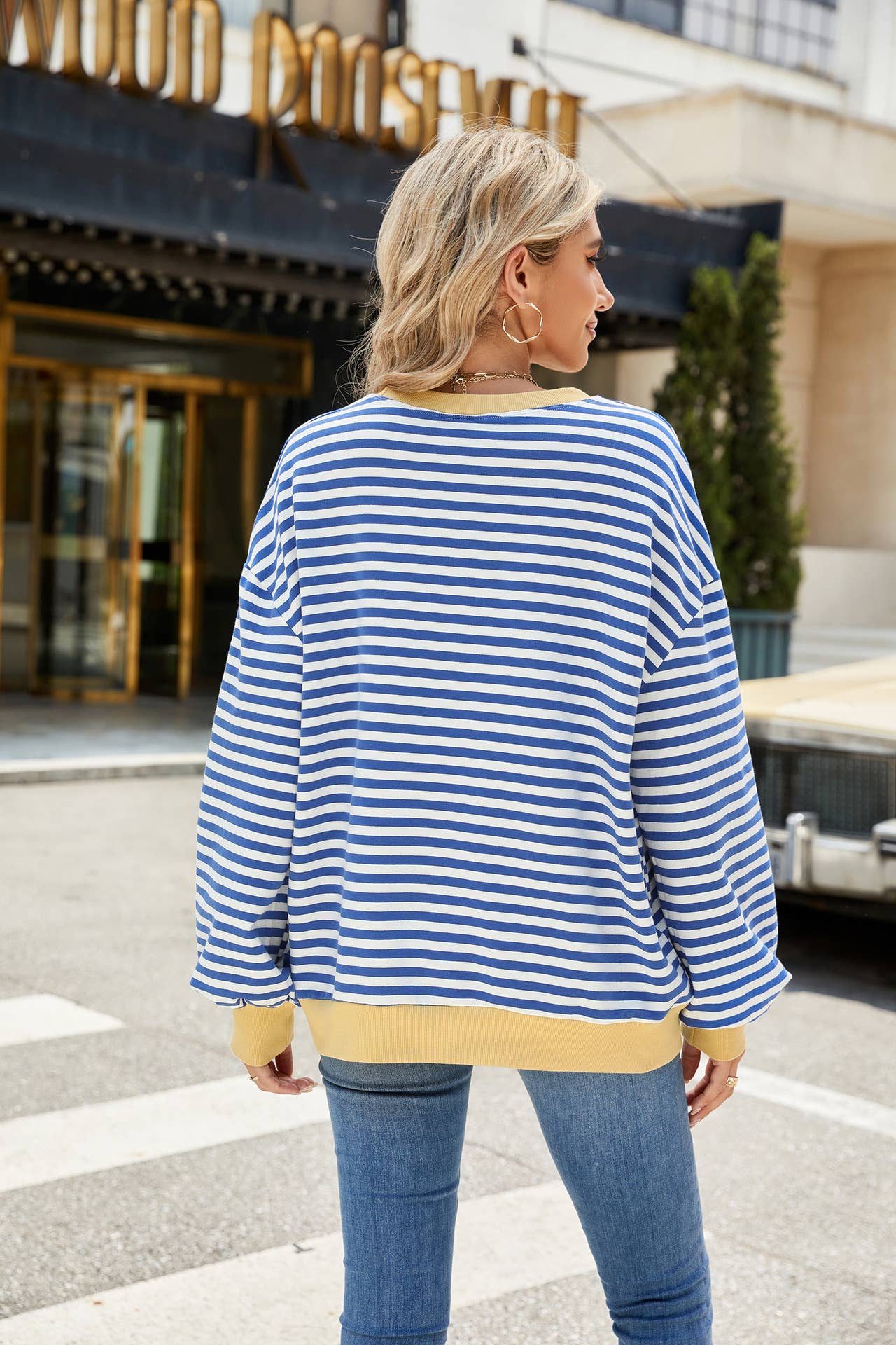 CONTRASTING COLOR STRIPED LONG SLEEVE HOODIE
