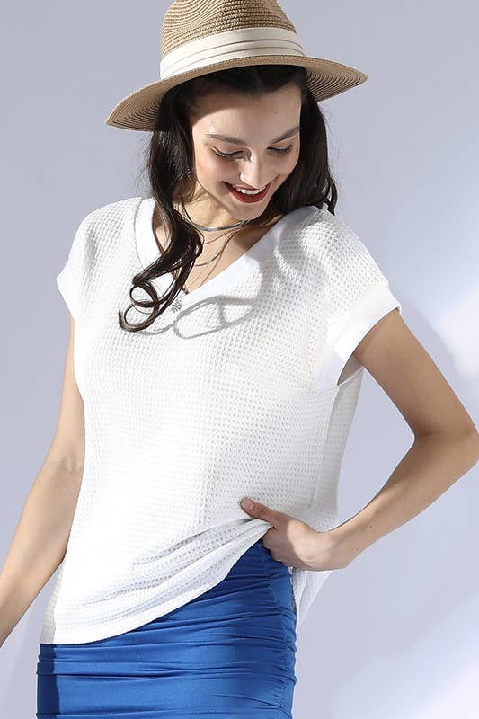 CWTTS694_V NECK SHORT SLEEVE WAFFLE KNIT TOP