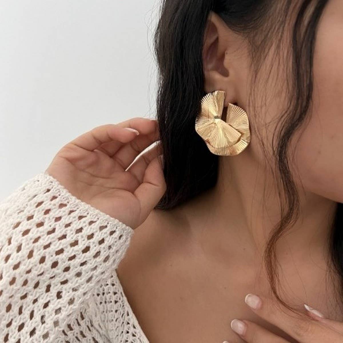 NEW VERSATILE TWISTED DESIGN FASHION EARRINGS_CWMM3225