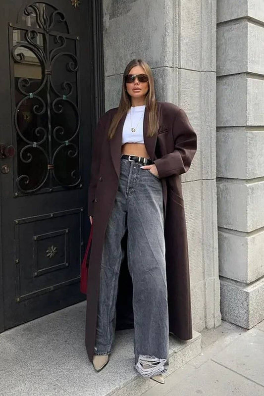 CWOCO1071_DOUBLE-BREASTED COAT WITH PADDED SHOULDERS