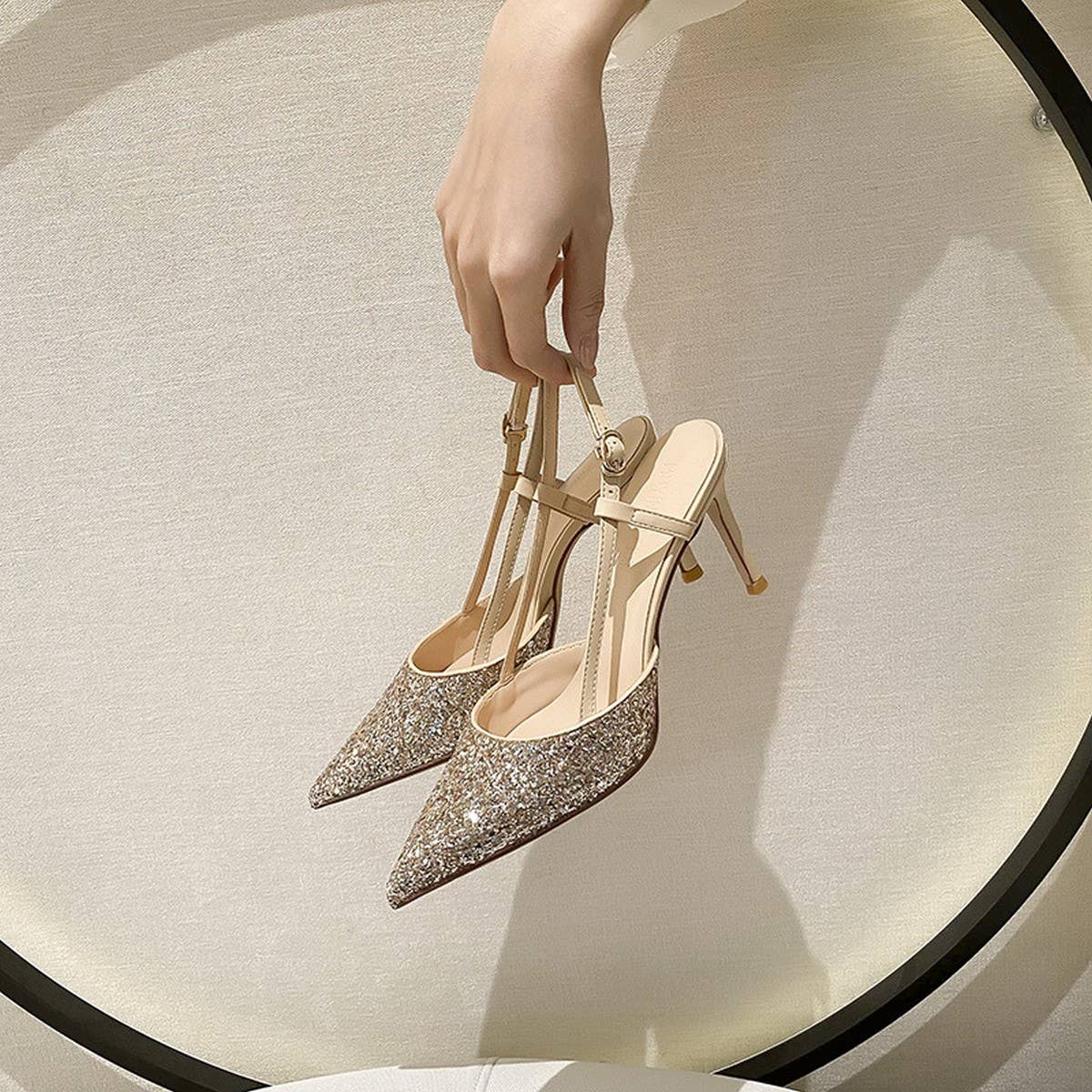 FASHIONABLE MINIMALIST SLIM HEEL HIGH HEELS