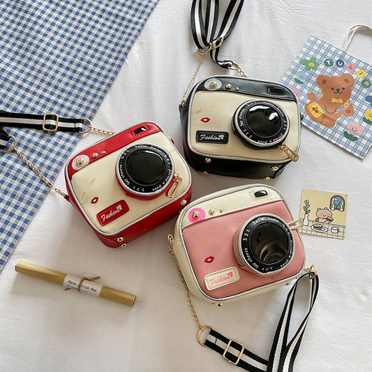 CAMERA-SHAPED SHOULDER BAG_CWAB1001