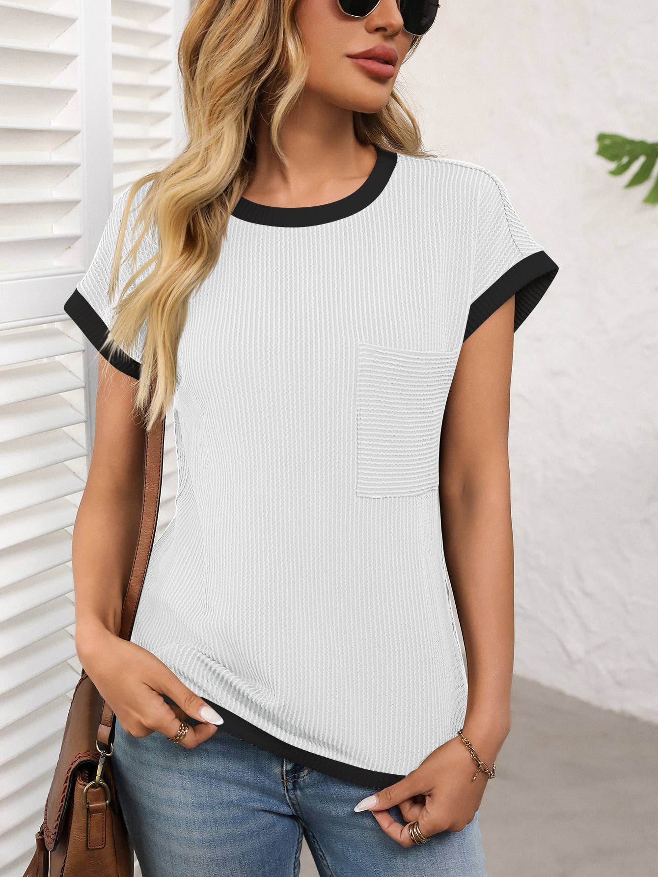 Crew-neck knitted twist strip casual T-shirt
