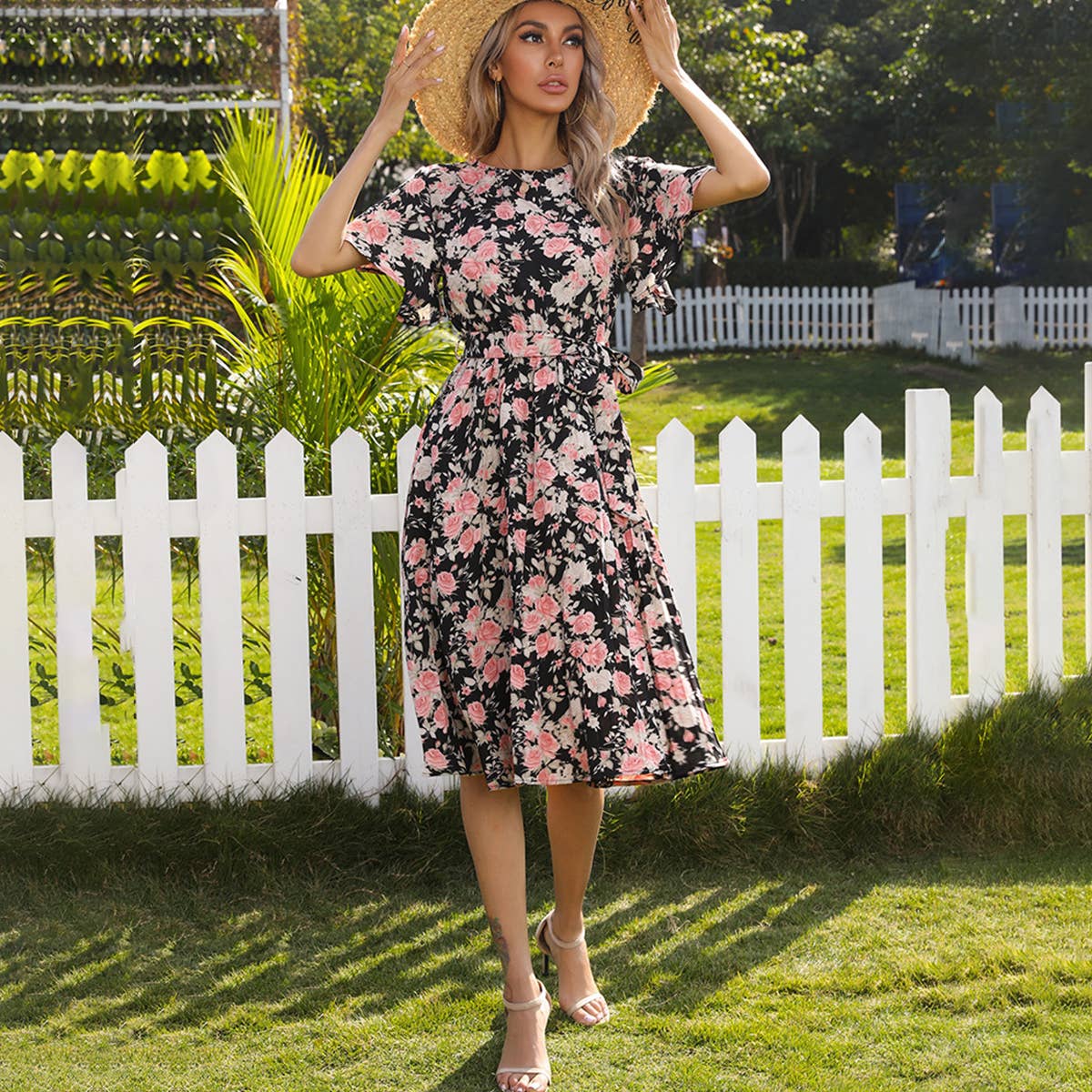 Crew-neck lace-up pleated print dress