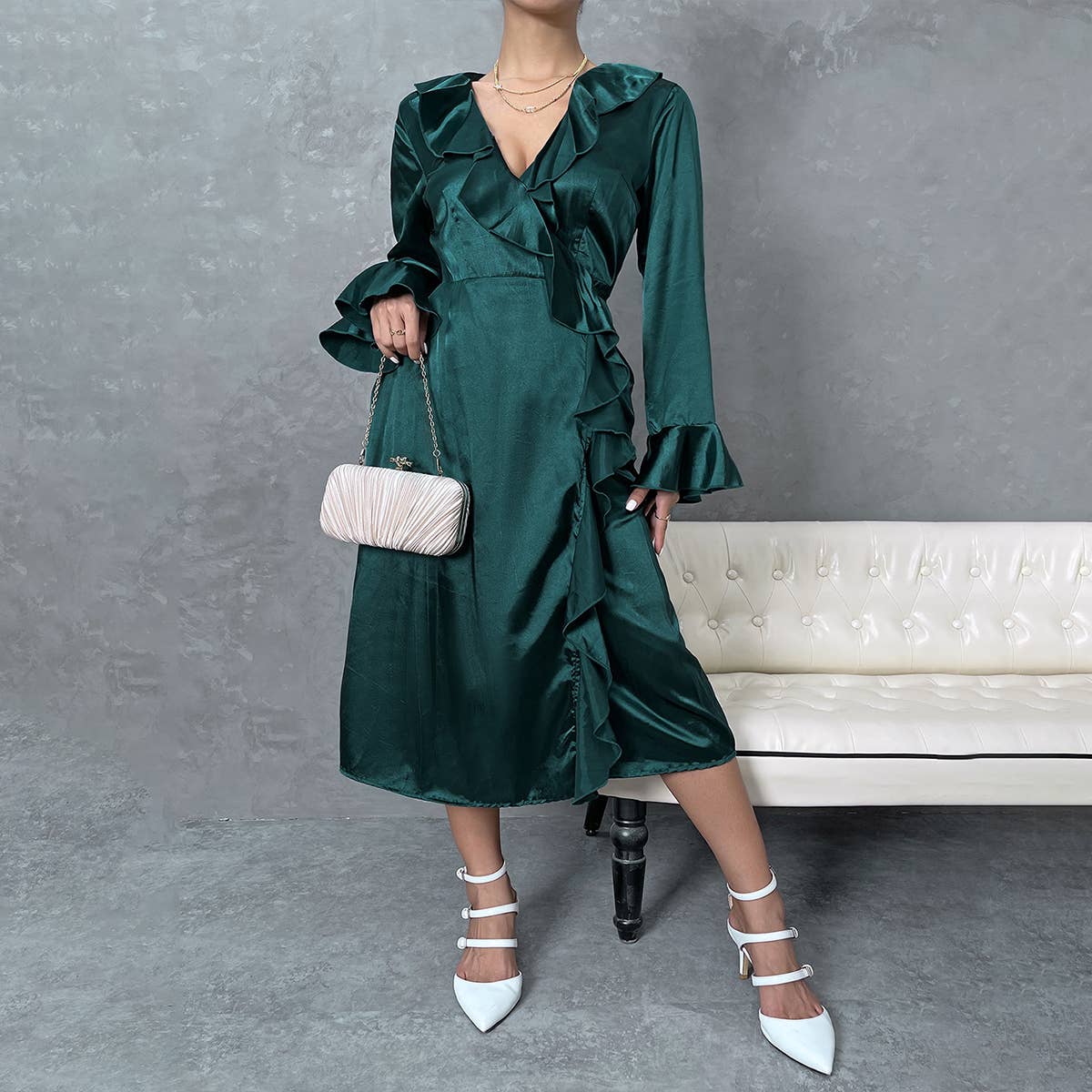 Elegant style lace V-neck petal-sleeve dress