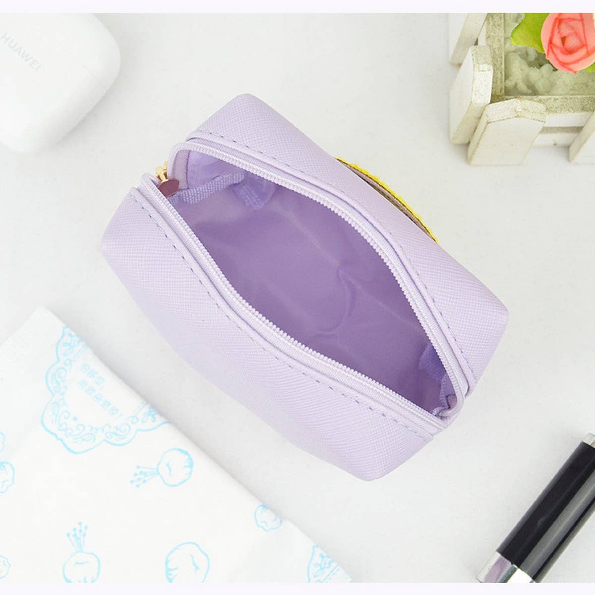 PORTABLE FACE EMBROIDERED SANITARY TOWEL BAG_CWAB1101