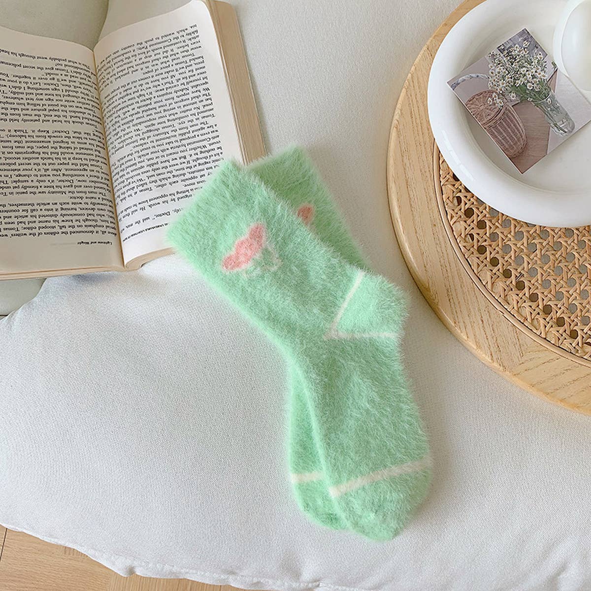 CASUAL PLUSH THICKENED MIDDLE TUBE SOCKS_CWMS0887