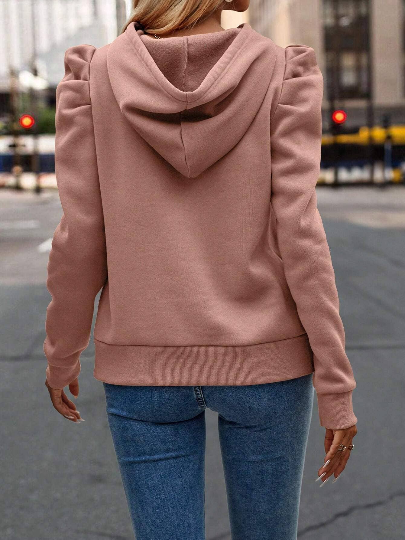 Fashionable hooded long sleeve casual sweatshirt