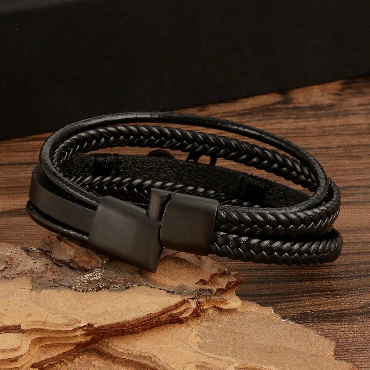 LEATHER HANDWOVEN MAGNET CLASP BRACELET