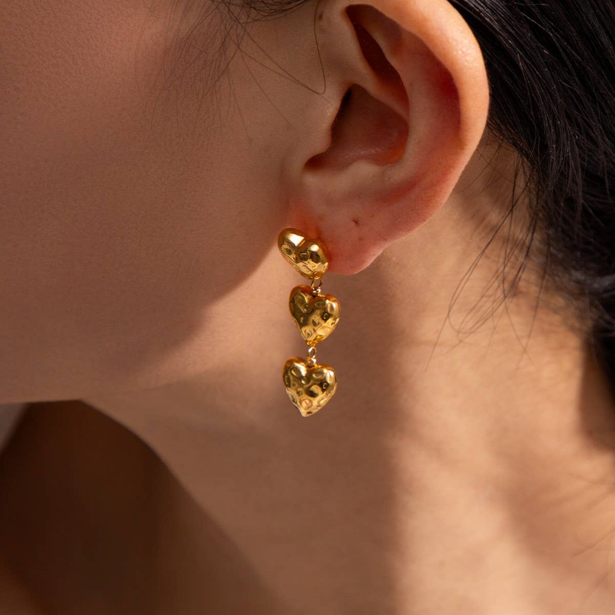 RETRO COURT BAROQUE LOVE LIGHT LUXURY EARRINGS_CWASC1643