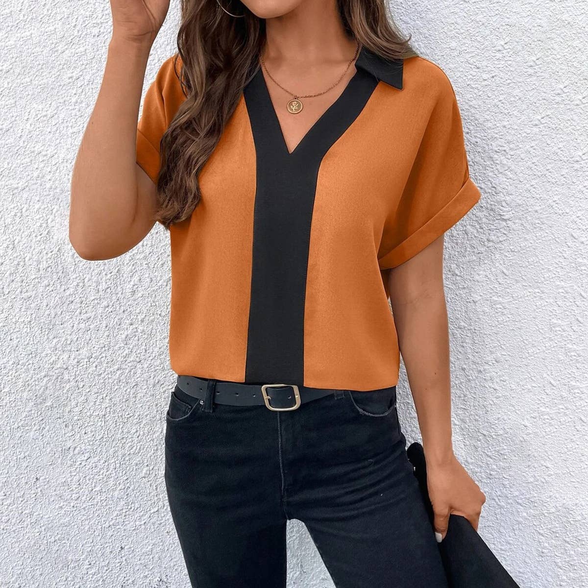 Contrasting V-neck with rotator sleeve lapel top