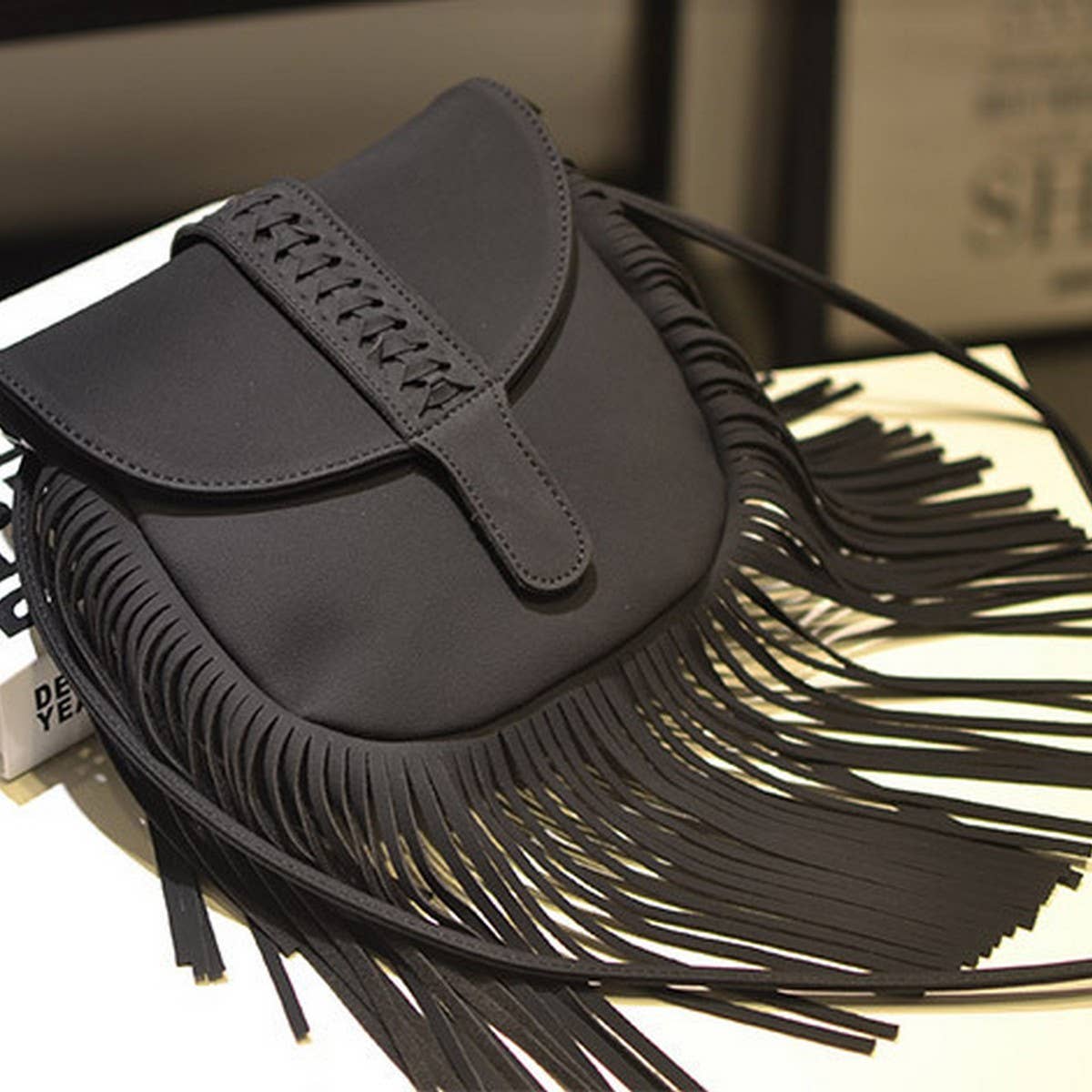 CWAB4563_BRAIDED BELT BUCKLE NUBUCK TASSEL SHOULDER BAG