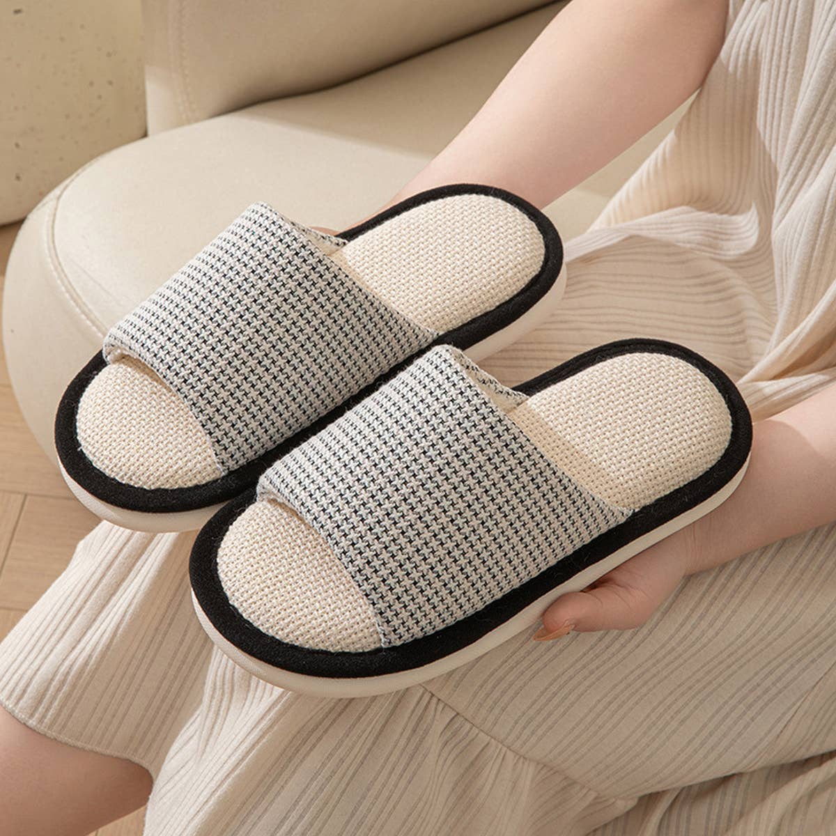SIMPLE FABRIC INDOOR LINEN SLIPPERS_CWSHS0846