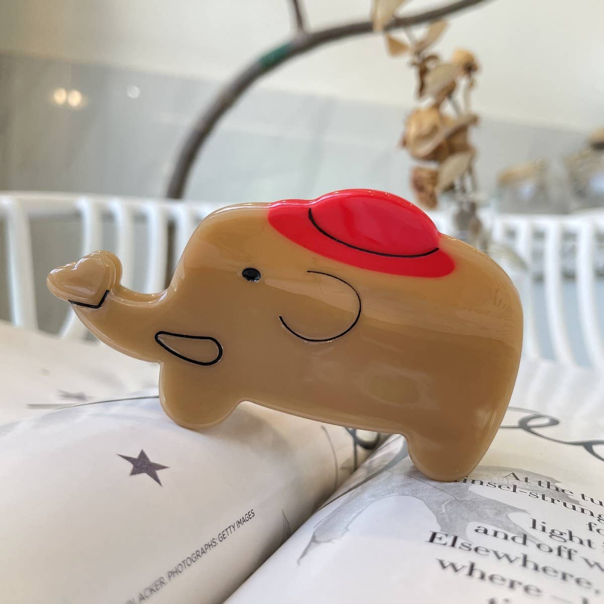 CWAHA1542_CARTOON ELEPHANT HAIR CLAW CLIP