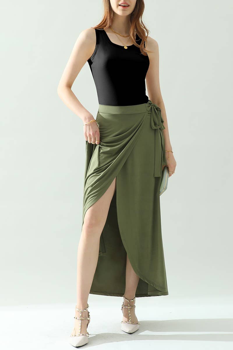 CWSBSSL025-S_ROUND NECK SNAP-BUTTON DETAIL BODYSUIT